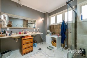 Casa à venda com 449m², 4 dormitórios, 4 suítes, 4 vagas, no bairro Jardim Isabel em Porto Alegre