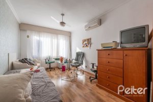 Casa à venda com 449m², 4 dormitórios, 4 suítes, 4 vagas, no bairro Jardim Isabel em Porto Alegre