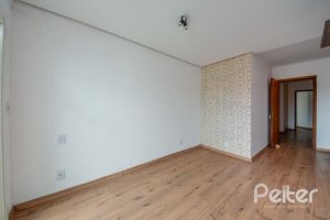 Casa à venda com 206m², 3 dormitórios, 1 suíte, 2 vagas, no bairro Ipanema em Porto Alegre
