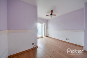 Casa à venda com 206m², 3 dormitórios, 1 suíte, 2 vagas, no bairro Ipanema em Porto Alegre