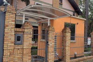 Casa em Condomínio à venda com 233m², 3 dormitórios, 1 suíte, 2 vagas, no bairro Tristeza em Porto Alegre