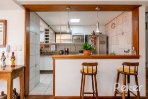 Casa em Condomínio à venda com 233m², 3 dormitórios, 1 suíte, 2 vagas, no bairro Tristeza em Porto Alegre