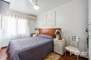 Casa em Condomínio à venda com 233m², 3 dormitórios, 1 suíte, 2 vagas, no bairro Tristeza em Porto Alegre