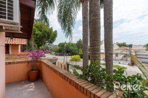 Casa em Condomínio à venda com 233m², 3 dormitórios, 1 suíte, 2 vagas, no bairro Tristeza em Porto Alegre