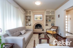 Casa em Condomínio à venda com 198m², 3 dormitórios, 1 suíte, 6 vagas, no bairro Tristeza em Porto Alegre