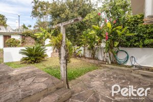 Casa em Condomínio à venda com 198m², 3 dormitórios, 1 suíte, 6 vagas, no bairro Tristeza em Porto Alegre