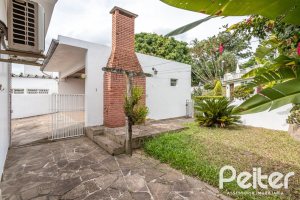 Casa em Condomínio à venda com 198m², 3 dormitórios, 1 suíte, 6 vagas, no bairro Tristeza em Porto Alegre