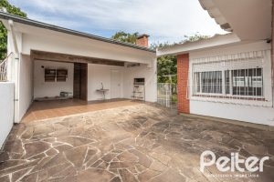 Casa em Condomínio à venda com 198m², 3 dormitórios, 1 suíte, 6 vagas, no bairro Tristeza em Porto Alegre