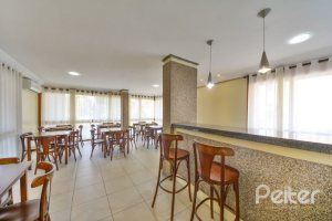 Apartamento à venda com 66m², 2 dormitórios, 1 vaga, no bairro Cristal em Porto Alegre
