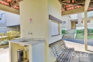 Apartamento à venda com 66m², 2 dormitórios, 1 vaga, no bairro Cristal em Porto Alegre