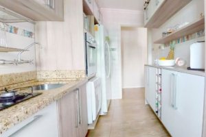 Apartamento à venda com 66m², 2 dormitórios, 1 vaga, no bairro Cristal em Porto Alegre