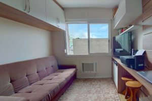 Apartamento à venda com 66m², 2 dormitórios, 1 vaga, no bairro Cristal em Porto Alegre