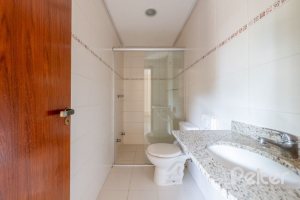 Casa em Condomínio à venda com 255m², 4 dormitórios, 2 suítes, 4 vagas, no bairro Vila Assunção em Porto Alegre