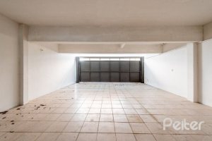 Casa em Condomínio à venda com 255m², 4 dormitórios, 2 suítes, 4 vagas, no bairro Vila Assunção em Porto Alegre