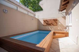 Casa em Condomínio à venda com 224m², 3 dormitórios, 2 suítes, 2 vagas, no bairro Tristeza em Porto Alegre