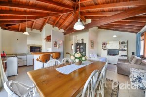 Casa em Condomínio à venda com 347m², 3 dormitórios, 1 suíte, 3 vagas, no bairro Jardim Isabel em Porto Alegre