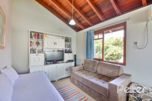 Casa em Condomínio à venda com 347m², 3 dormitórios, 1 suíte, 3 vagas, no bairro Jardim Isabel em Porto Alegre