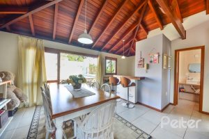 Casa em Condomínio à venda com 347m², 3 dormitórios, 1 suíte, 3 vagas, no bairro Jardim Isabel em Porto Alegre