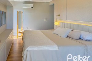 Casa em Condomínio à venda com 315m², 4 dormitórios, 4 suítes, 4 vagas, no bairro Alphaville em PORTO ALEGRE