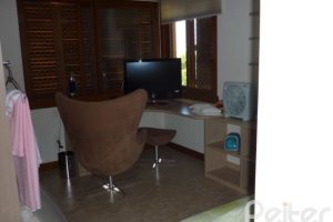 Casa em Condomínio à venda com 500m², 4 dormitórios, 4 suítes, 3 vagas, no bairro Vila Assunção em Porto Alegre