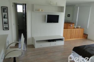 Casa em Condomínio à venda com 472m², 4 dormitórios, 3 suítes, 2 vagas, no bairro Terra Ville em PORTO ALEGRE