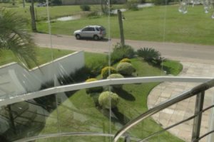 Casa em Condomínio à venda com 472m², 4 dormitórios, 3 suítes, 2 vagas, no bairro Terra Ville em PORTO ALEGRE