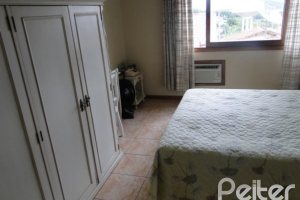 Casa à venda com 164m², 3 dormitórios, 2 suítes, 2 vagas, no bairro Espírito Santo em Porto Alegre