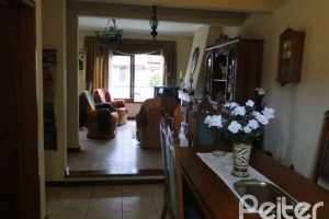 Casa à venda com 164m², 3 dormitórios, 2 suítes, 2 vagas, no bairro Espírito Santo em Porto Alegre