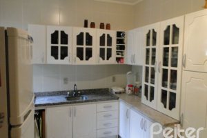 Casa à venda com 164m², 3 dormitórios, 2 suítes, 2 vagas, no bairro Espírito Santo em Porto Alegre