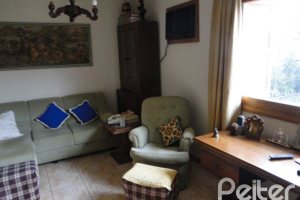 Casa à venda com 164m², 3 dormitórios, 2 suítes, 2 vagas, no bairro Espírito Santo em Porto Alegre