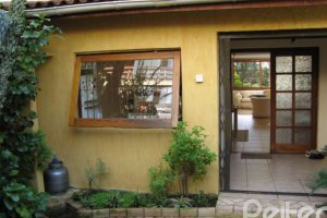 Casa em Condomínio à venda com 278m², 3 dormitórios, 1 suíte, 3 vagas, no bairro Tristeza em Porto Alegre