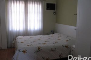 Casa em Condomínio à venda com 278m², 3 dormitórios, 1 suíte, 3 vagas, no bairro Tristeza em Porto Alegre