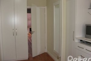 Casa em Condomínio à venda com 278m², 3 dormitórios, 1 suíte, 3 vagas, no bairro Tristeza em Porto Alegre