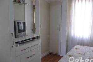 Casa em Condomínio à venda com 278m², 3 dormitórios, 1 suíte, 3 vagas, no bairro Tristeza em Porto Alegre