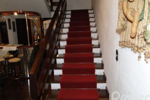 Casa à venda com 580m², 3 dormitórios, 1 suíte, 4 vagas, no bairro Menino Deus em Porto Alegre