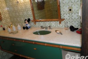 Casa à venda com 580m², 3 dormitórios, 1 suíte, 4 vagas, no bairro Menino Deus em Porto Alegre