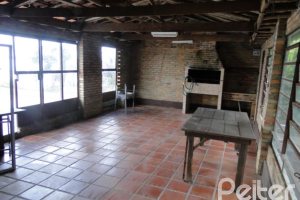 Casa à venda com 333m², 4 dormitórios, 2 suítes, 3 vagas, no bairro Cristal em Porto Alegre