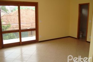 Casa em Condomínio à venda com 145m², 3 dormitórios, 1 suíte, 2 vagas, no bairro Nonoai em Porto Alegre