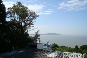 Casa à venda com 250m², 3 dormitórios, 3 suítes, 2 vagas, no bairro Sétimo Céu em Porto Alegre