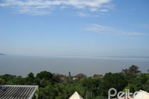 Casa à venda com 250m², 3 dormitórios, 3 suítes, 2 vagas, no bairro Sétimo Céu em Porto Alegre