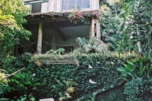 Casa à venda com 250m², 3 dormitórios, 3 suítes, 2 vagas, no bairro Sétimo Céu em Porto Alegre