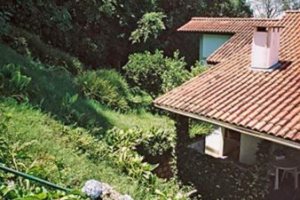Casa à venda com 250m², 3 dormitórios, 3 suítes, 2 vagas, no bairro Sétimo Céu em Porto Alegre