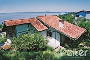 Casa à venda com 250m², 3 dormitórios, 3 suítes, 2 vagas, no bairro Sétimo Céu em Porto Alegre