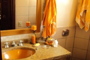 Casa à venda com 600m², 4 dormitórios, 17 vagas, no bairro Vila Assunção em Porto Alegre