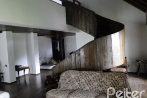 Casa à venda com 530m², 7 dormitórios, 5 suítes, 2 vagas, no bairro Jardim Isabel em Porto Alegre
