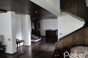 Casa à venda com 530m², 7 dormitórios, 5 suítes, 2 vagas, no bairro Jardim Isabel em Porto Alegre