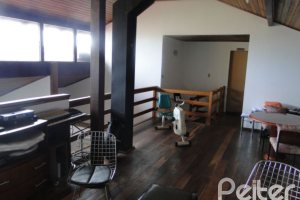 Casa à venda com 367m², 4 dormitórios, 2 suítes, 4 vagas, no bairro Jardim Isabel em Porto Alegre