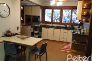 Casa em Condomínio à venda com 1350m², 7 dormitórios, 5 suítes, 4 vagas, no bairro Cavalhada em PORTO ALEGRE