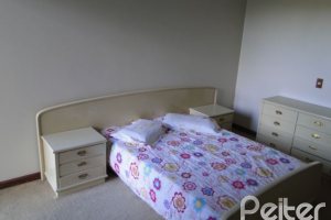 Casa em Condomínio à venda com 1350m², 7 dormitórios, 5 suítes, 4 vagas, no bairro Cavalhada em PORTO ALEGRE