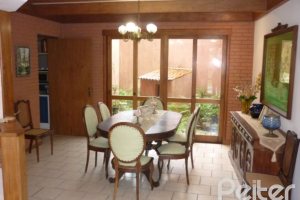 Casa à venda com 580m², 4 dormitórios, 4 suítes, 2 vagas, no bairro Jardim Isabel em Porto Alegre